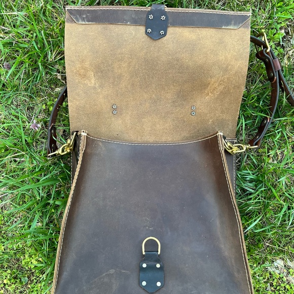 Leather bag. South Life Company. Handmade, Excellent condition and high quality - Picture 5 of 6